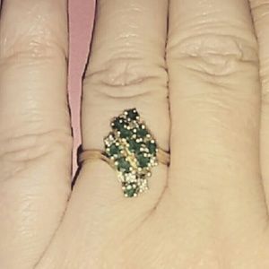 Antique emerald and diamond gold ring